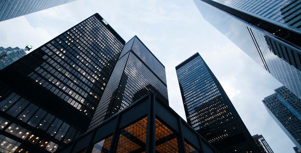 SCI, SAS ou SARL : quelle société à l'IS choisir pour le 244 Quater W ?